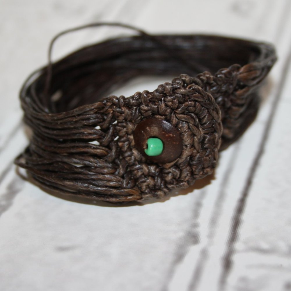 Beautiful brown bracelet with teal toggle 7.5-8"